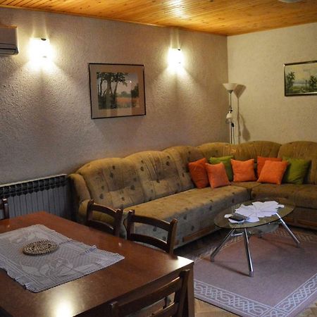 Apartment Racing Beli Manastir Esterno foto