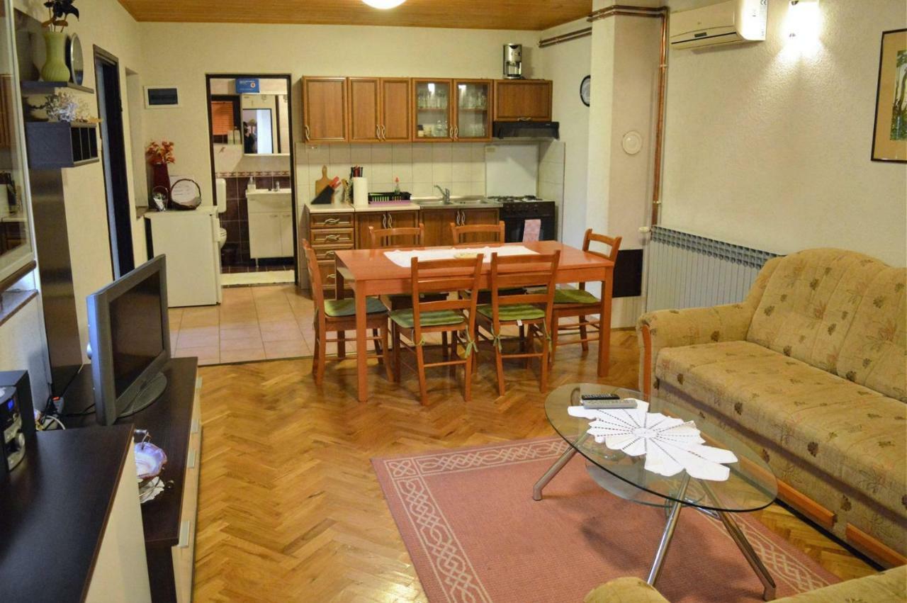 Apartment Racing Beli Manastir Esterno foto