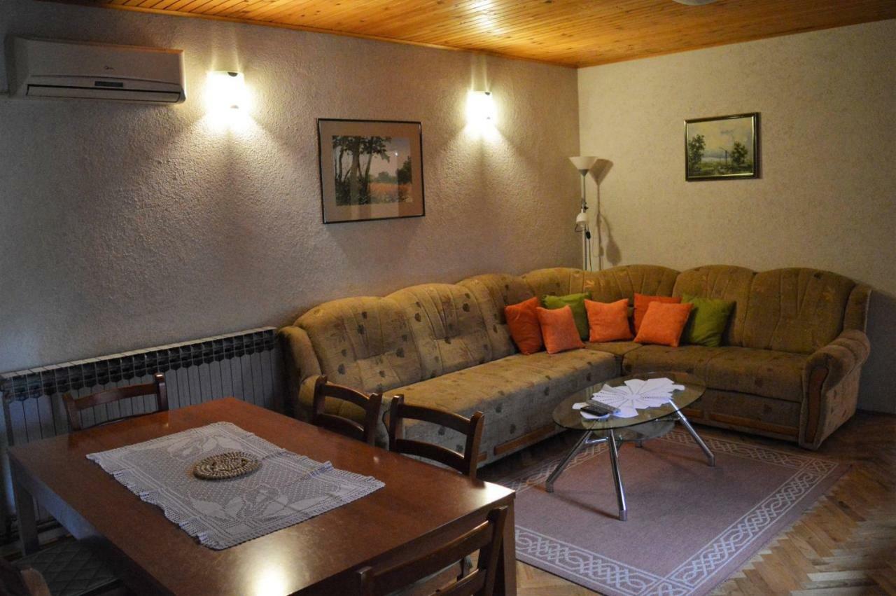 Apartment Racing Beli Manastir Esterno foto